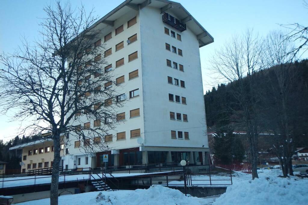Alloggio Vacanze In Montagna Per Coppia Folgaria Exterior foto